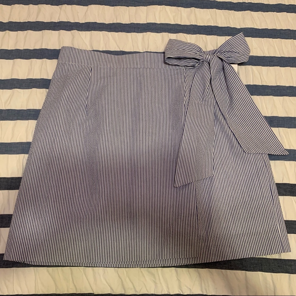 Lauren James Seersucker Wrap Skirt NWT size L